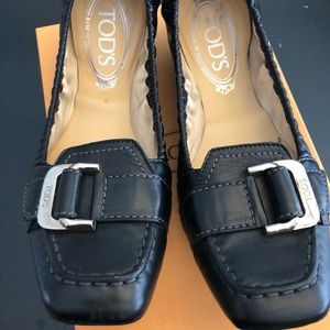 TOD’s size 7 1/2 black flats